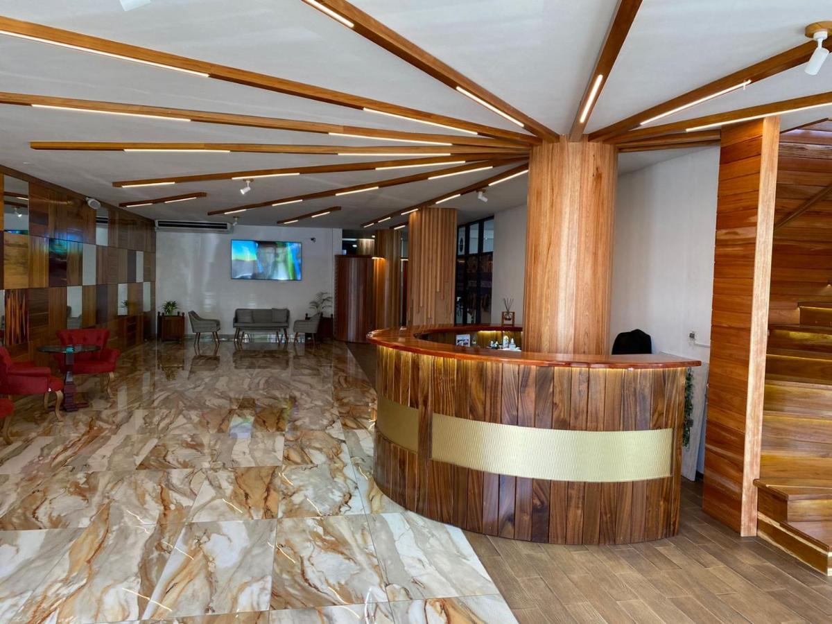 Murex Plaza Hotel & Suites Monrovia Exteriör bild