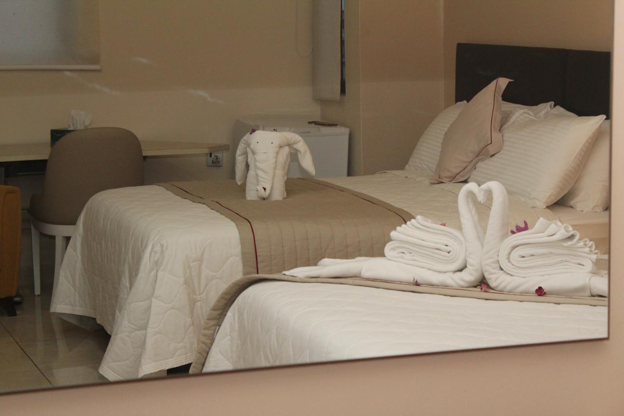 Murex Plaza Hotel & Suites Monrovia Exteriör bild