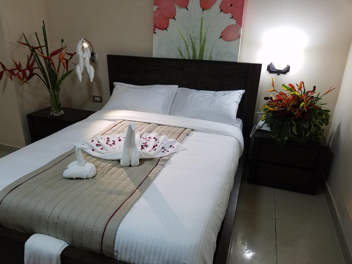 Murex Plaza Hotel & Suites Monrovia Exteriör bild